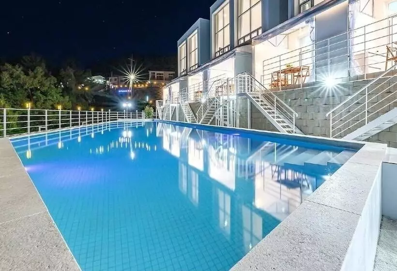 پانسیون Yeosu Nukim Poolvilla