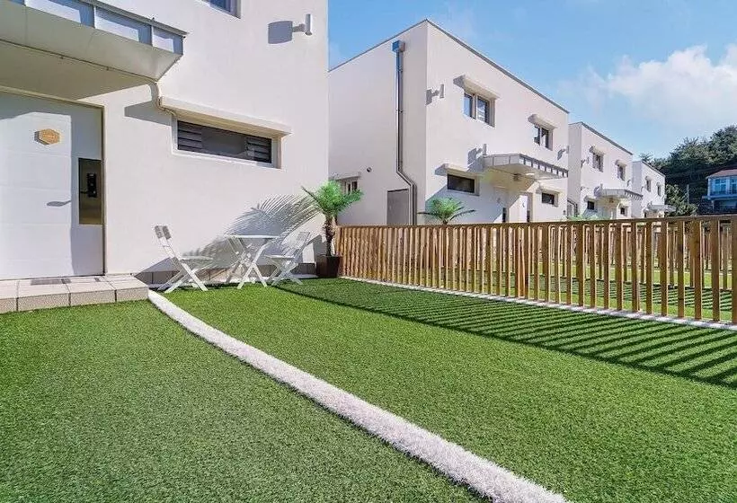 پانسیون Yeosu Nukim Poolvilla