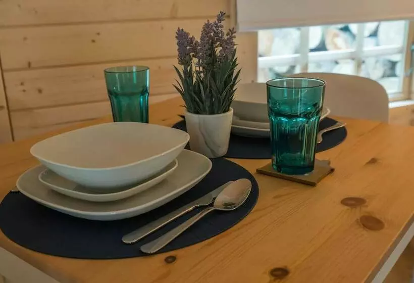 Copper Beech Cabin For Couples, Outdoor Bath