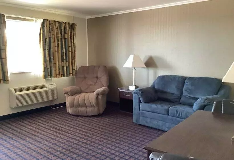 Silver Spur Vintage Inn & Suites