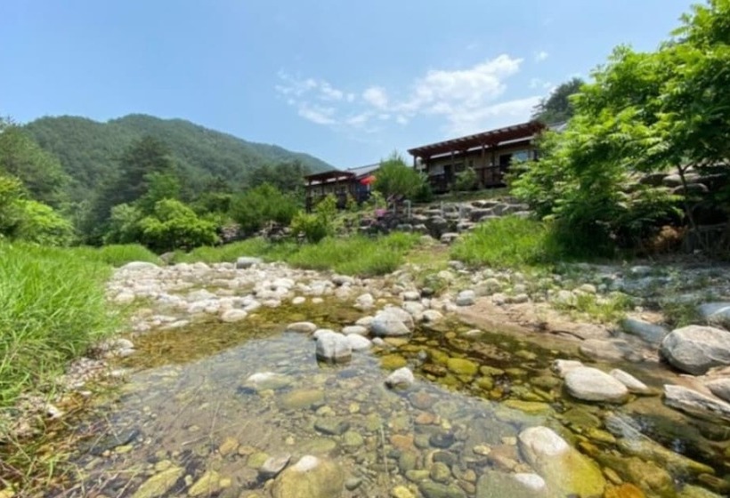 Sogeumgang Naetmulsori Pension