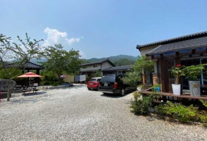 Sogeumgang Naetmulsori Pension
