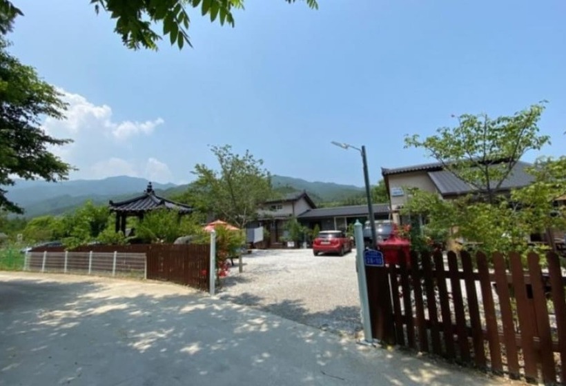 Sogeumgang Naetmulsori Pension