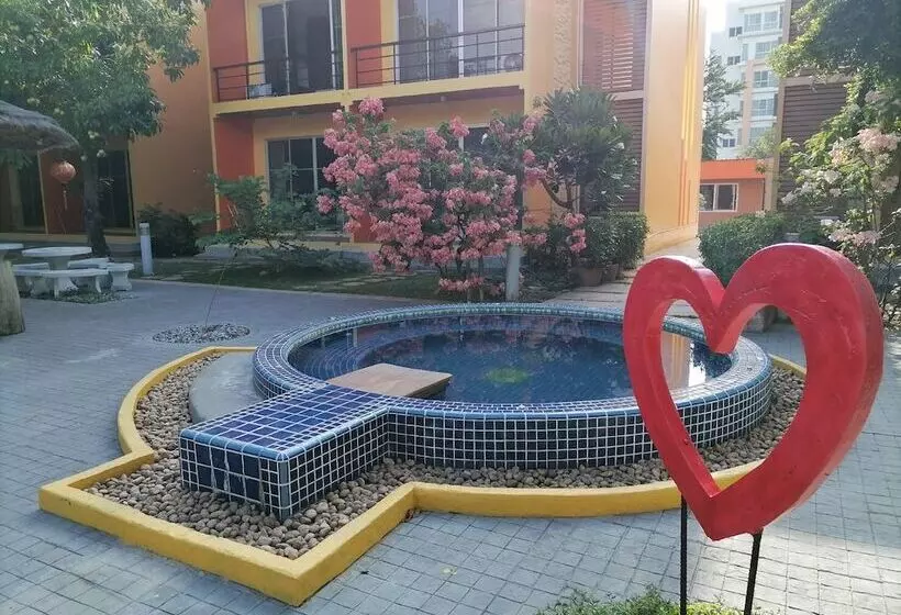 Hotelli Bangkok Grand Resort