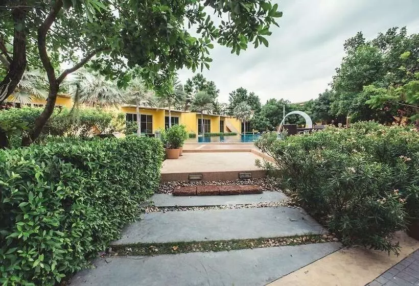 Hotelli Bangkok Grand Resort