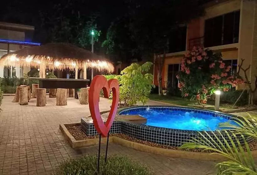 Hotelli Bangkok Grand Resort