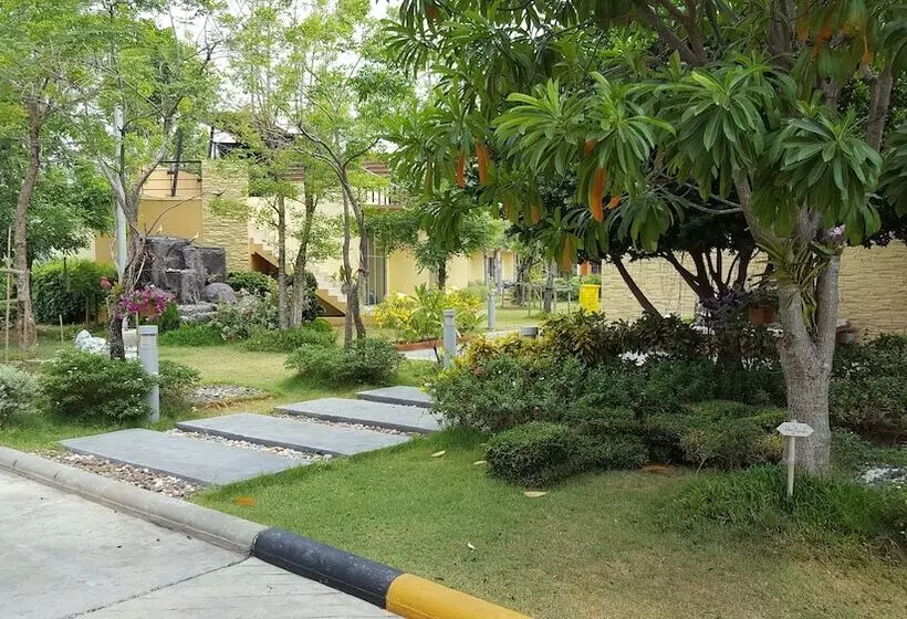 Hotelli Bangkok Grand Resort