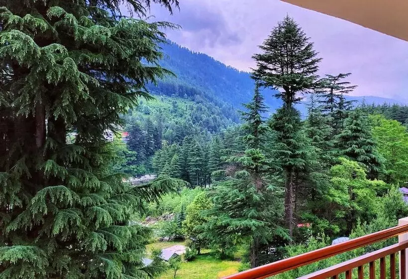 Hotelli Celebriti By Aransh Group