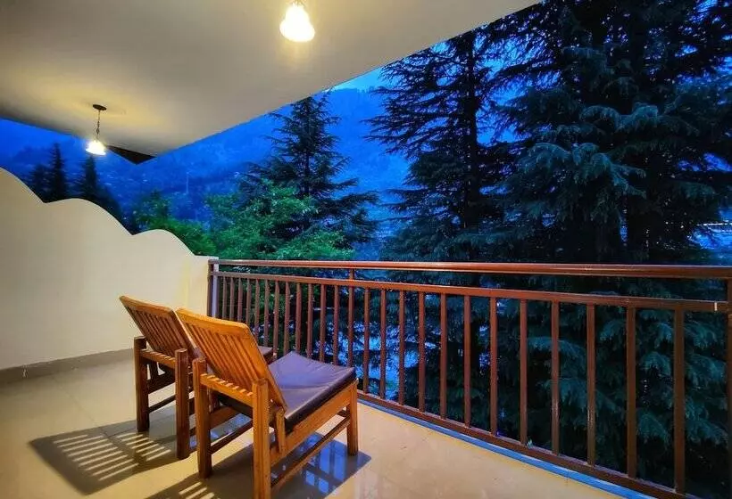 Hotelli Celebriti By Aransh Group