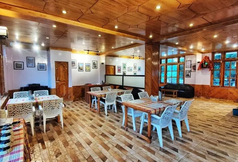 Hotelli Celebriti By Aransh Group