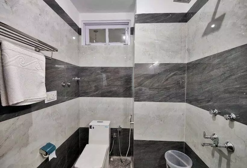 Hotelli Celebriti By Aransh Group