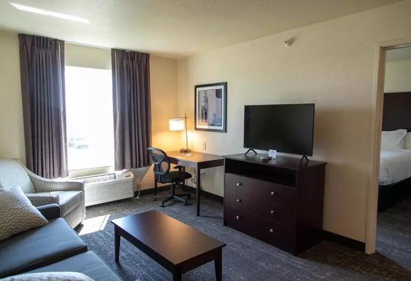 Hotelli Cobblestone Inn & Suites  Springfield