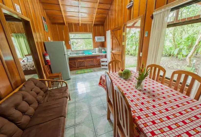 Hotelli De Cabañas Valle Campanas