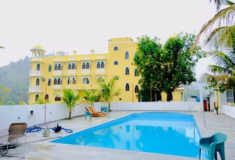 ホテル Doongar Fort Gurukripa Hilltop Resorts