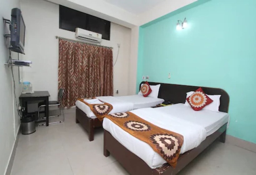 Hotel Goroomgo Blue Moon Guest House Guwahati