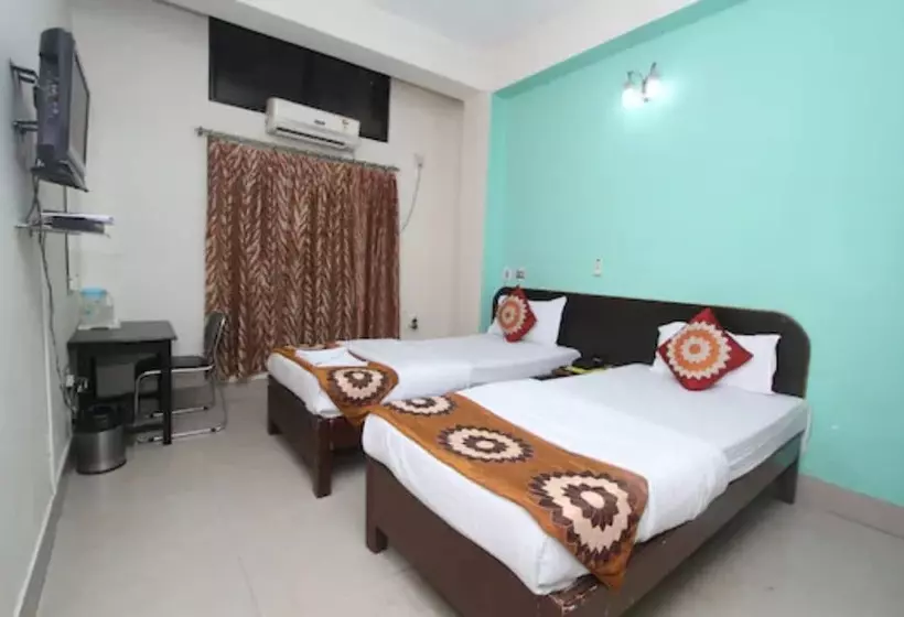 ホテル Goroomgo Blue Moon Guest House Guwahati