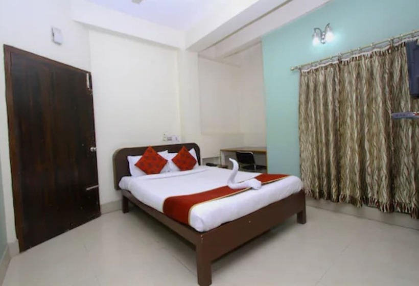 Hotel Goroomgo Blue Moon Guest House Guwahati