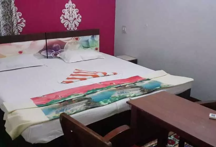 Hotelli Goroomgo Fish King S Gorakhpur
