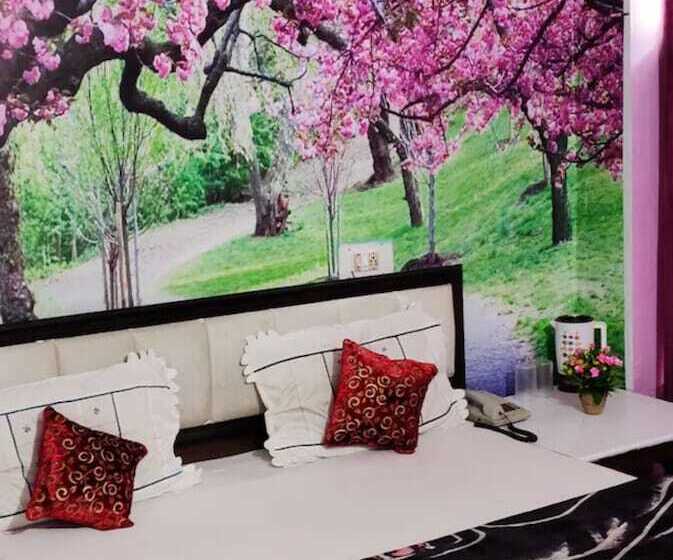 هتل Goroomgo Galaxy Inn Manali