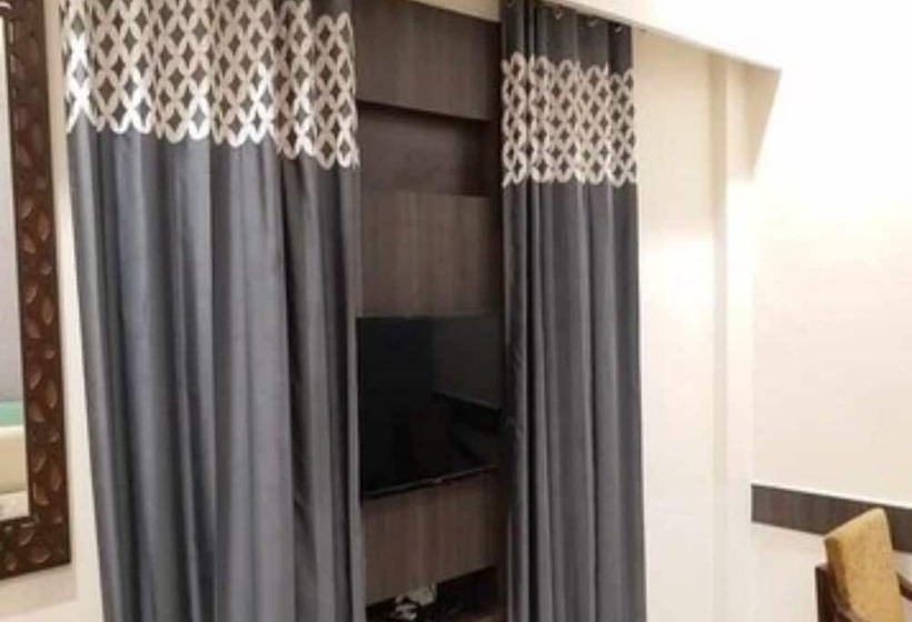 Hotel Goroomgo Pal Regency Ambala