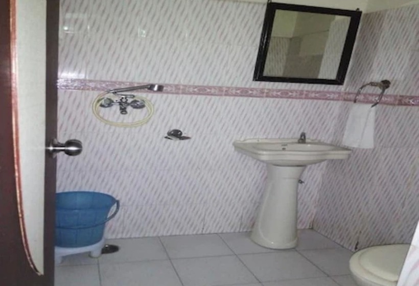 Hotelli Goroomgo Revoli Amritsar