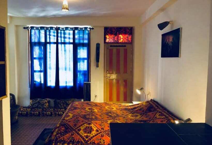 هتل Goroomgo The Rama S Manali