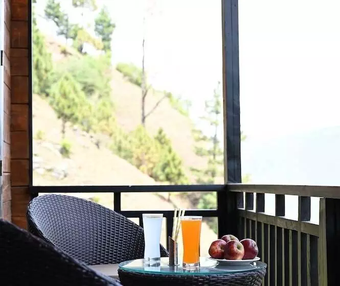 ホテル Justa Cliffend Resort & Spa Mashobra