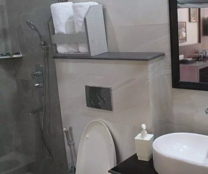 ホテル Manuni Inn   Riverside