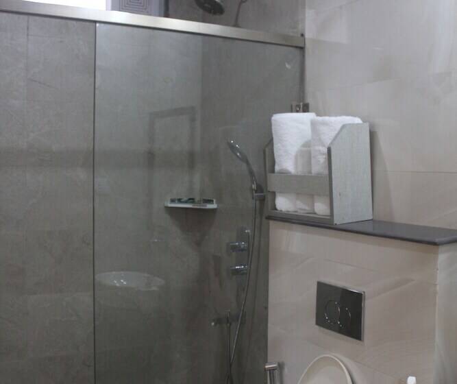 בית מלון כפרי Manuni Inn Riverside