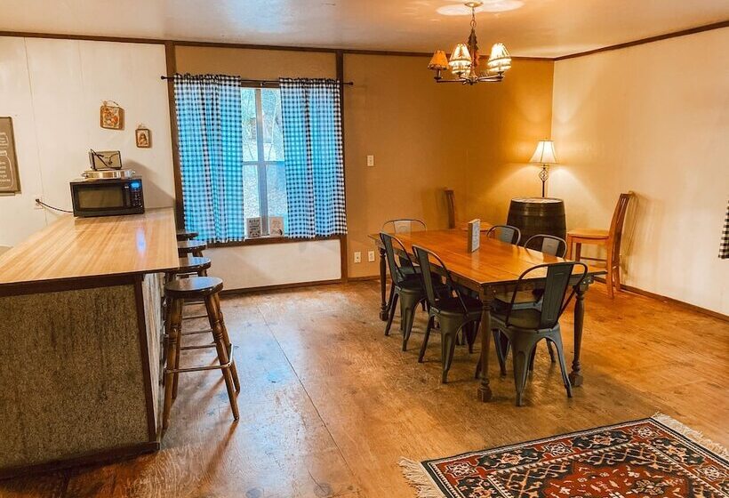 هتل Ouachita River Haven