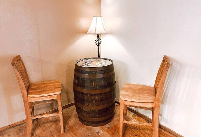 هتل Ouachita River Haven