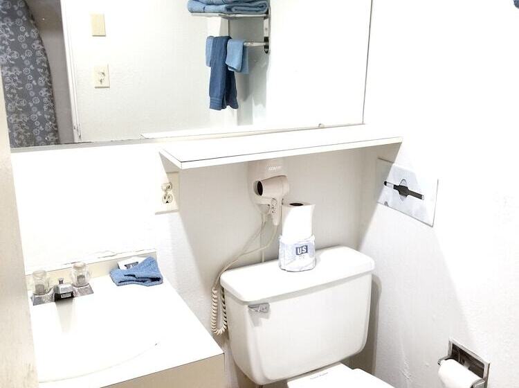 ホテル Skypalace Inn & Suites Hutchinson