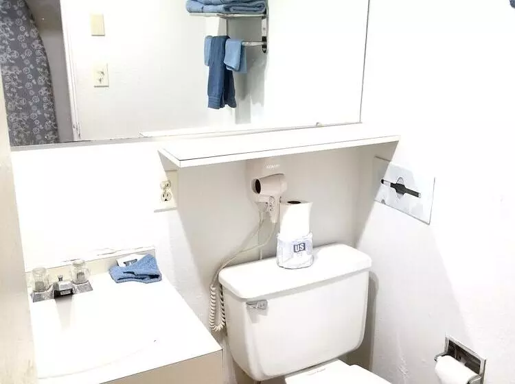 ホテル Skypalace Inn & Suites Hutchinson