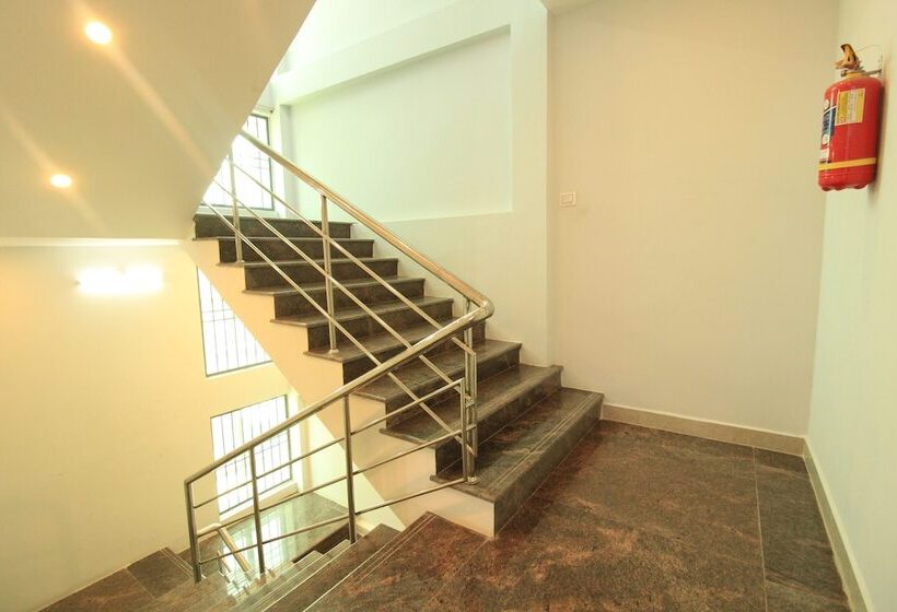 בית מלון כפרי Sri Sathiya Sai Residency