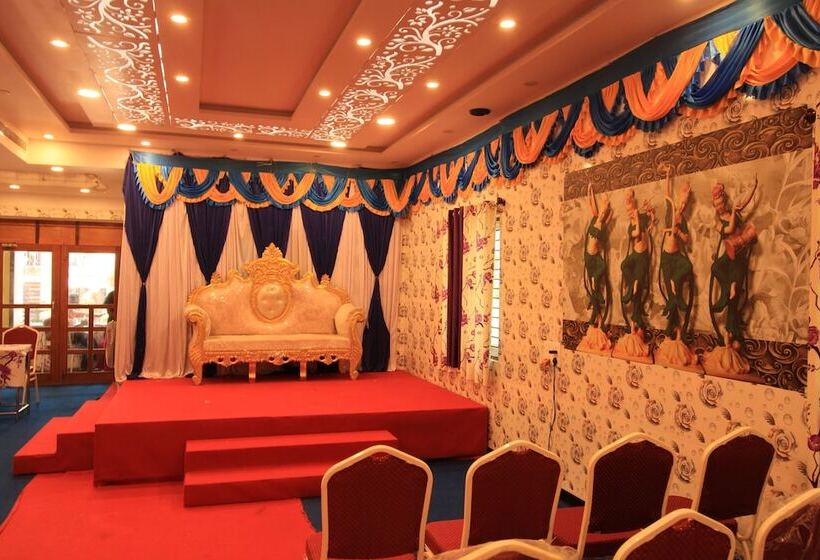 בית מלון כפרי Sri Sathiya Sai Residency