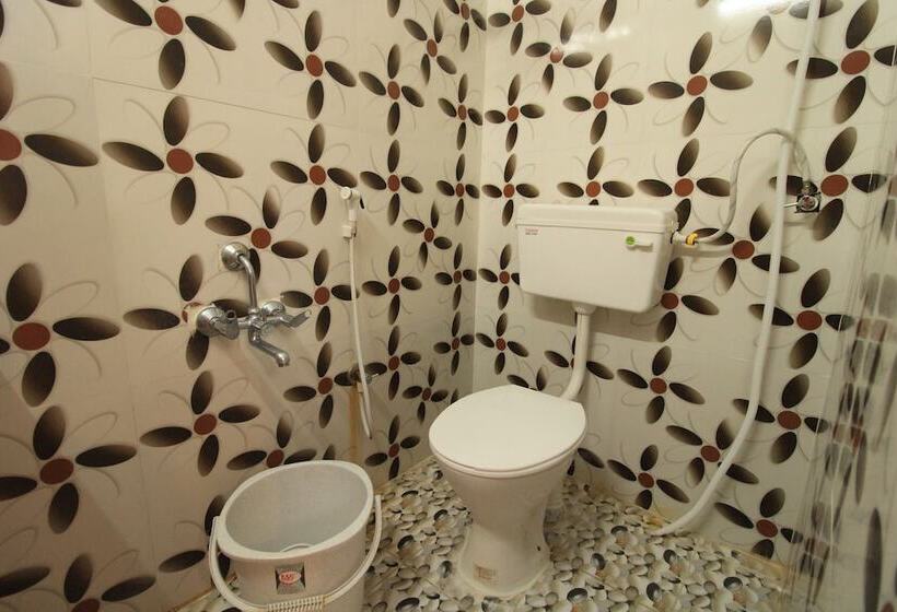 בית מלון כפרי Sri Sathiya Sai Residency