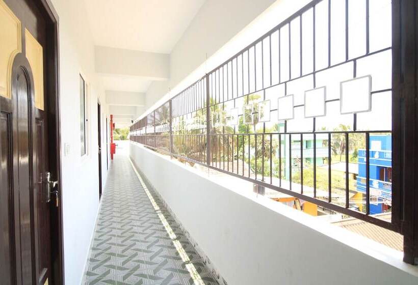 בית מלון כפרי Sri Sathiya Sai Residency