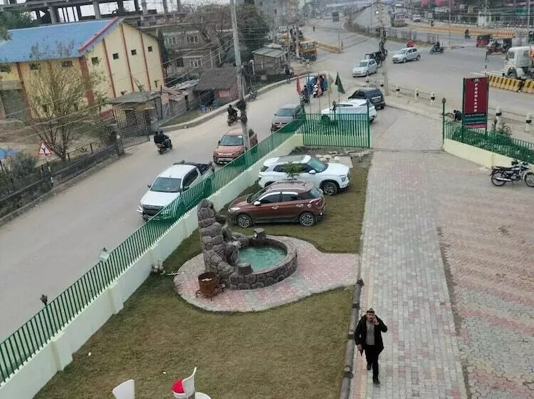 هتل Sun Star International