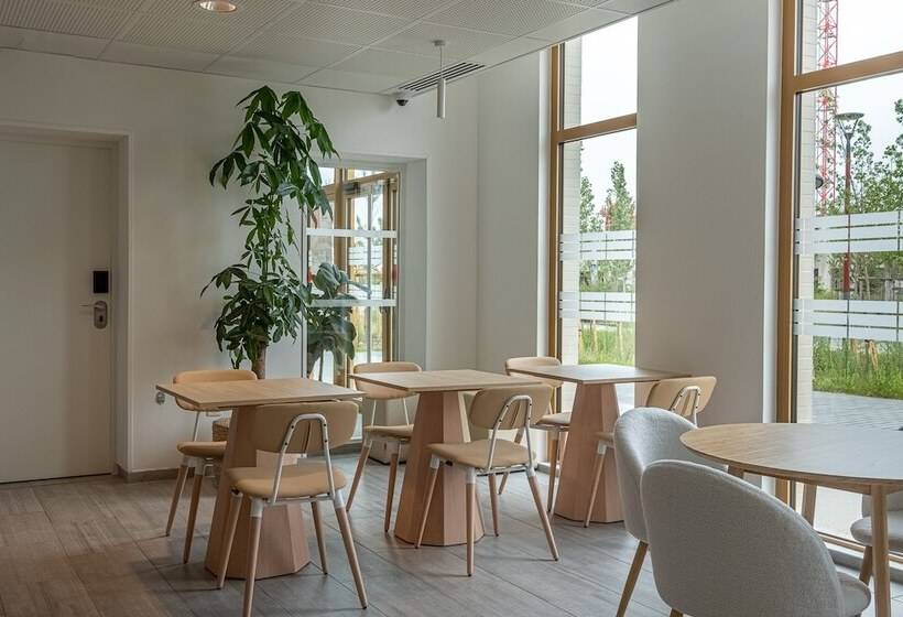 هتل The Originals Boutique Hôtel Amiens Sud