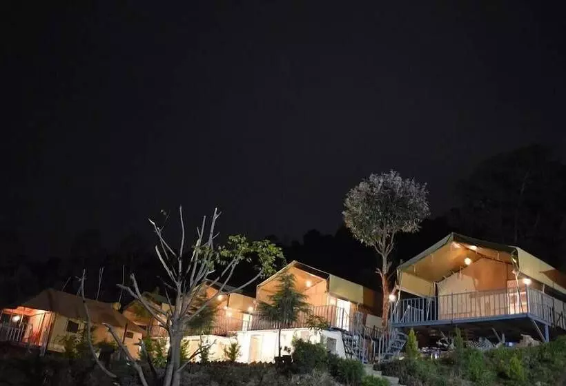 ペンション Camp Cedar