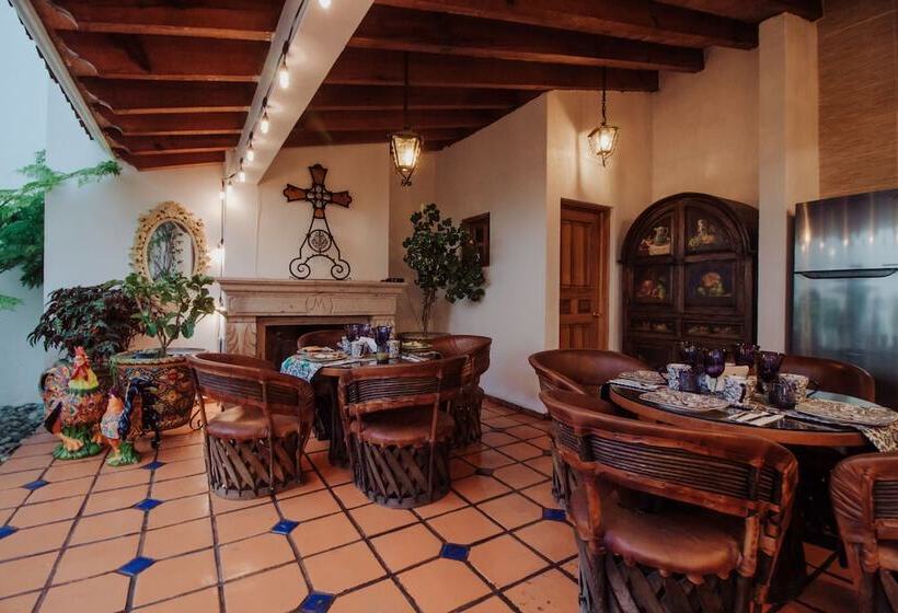 پانسیون Casa Morales Hotel Boutique Tlaquepaque
