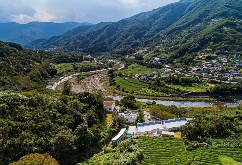 Pensjonat Hadong Yegrina Pool Villa