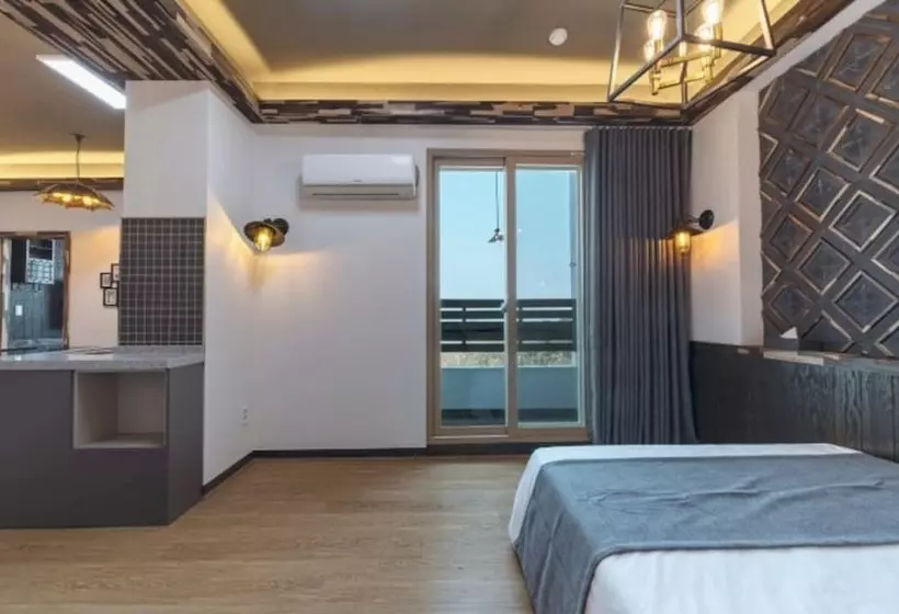 پانسیون Jebudo Kerensia Resort