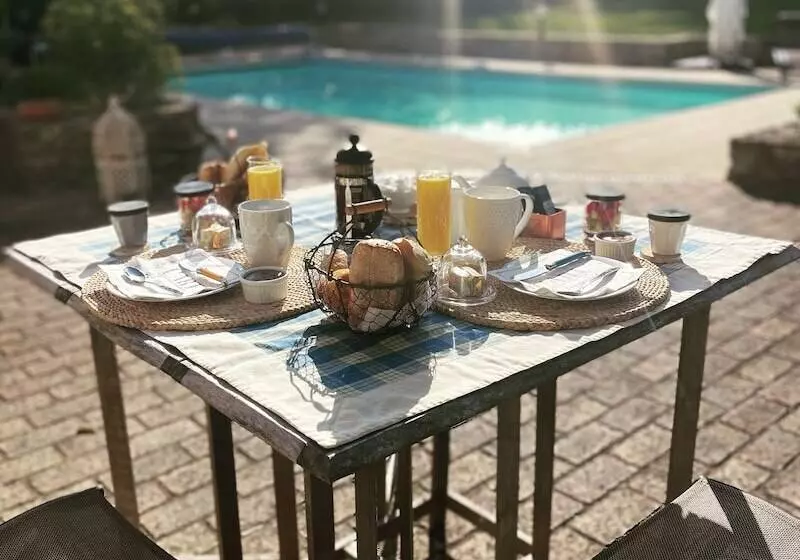 Majatalo Marquise Barbot