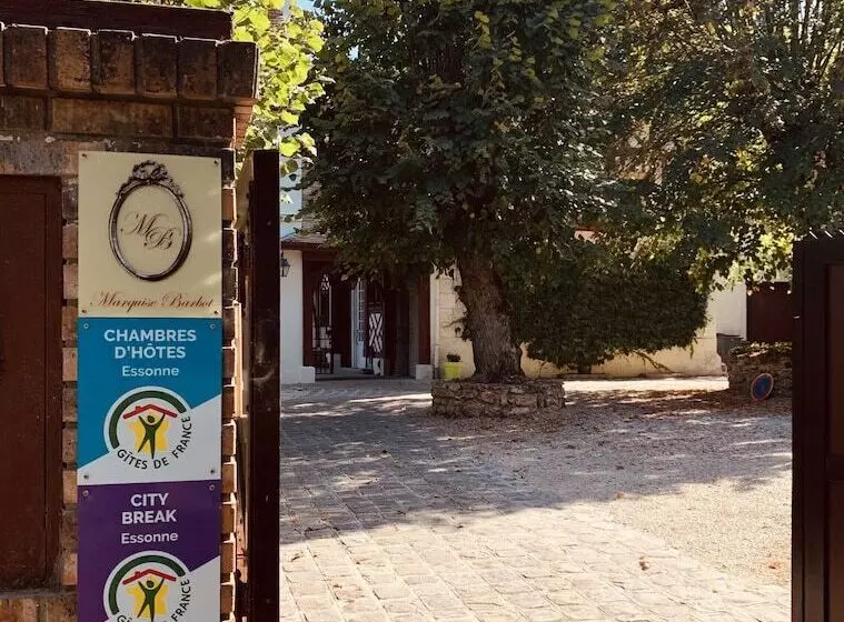 Majatalo Marquise Barbot