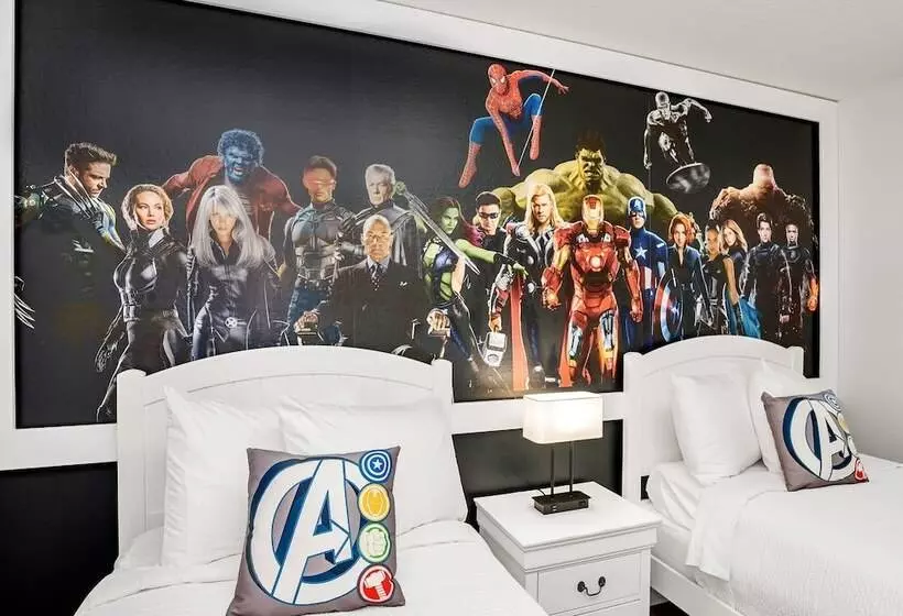 Stunning Modern Family Villa, Pool & Jacuzzi With Private View, Themed Bedrooms!