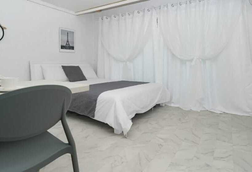 Taean J Story Pension