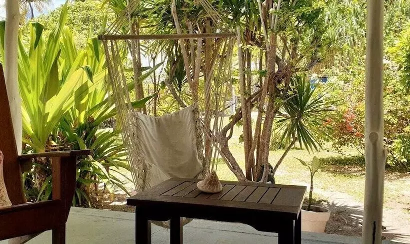 تختخواب و صبحانه Moana Breeze Rangiroa   Rental Car Included   Air Conditioning   Wi Fi