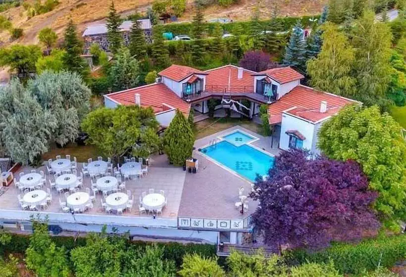 Hotelli çeli̇k Resort
