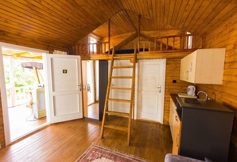 Hotel çeli̇k Resort